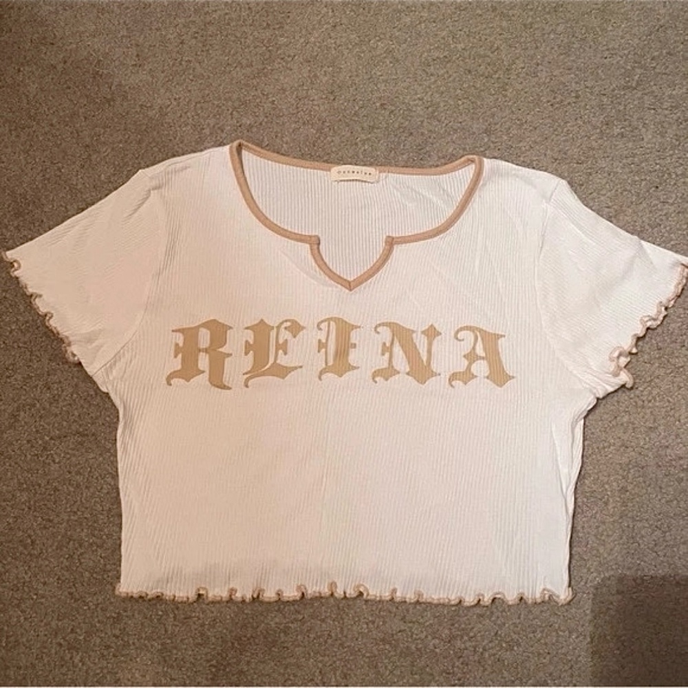 “Reina” Beige Short Sleeve Lettuce-Trim Crop Top